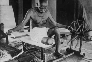 Mahatma gandhi working on spinning wheel, India, Asia, 1946, Asia