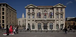 Main facade facing the Vieux-Port, Old Harbour