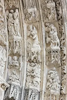 Main portal, figures, St. Saint, Saint