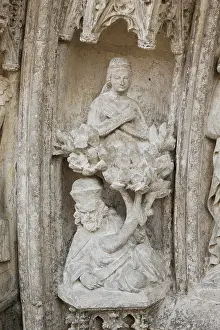 Main portal, vaulted figures, root of Jesse and Mary