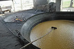 Category Historic EN Prints: Making of Jaggery, Kolhapur, Maharashtra, India