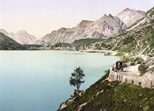 Maloja, Dorf am Malojapass zwischen dem Oberengadin und dem Bergell im Kanton Graubuenden