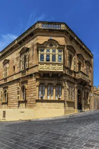 Maltese balconies, Gallariji, old town streets in Victoria