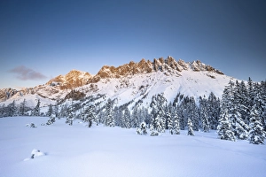 Mandlwand and Hochkoenig in winter