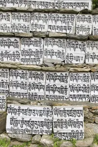 Mani wall, Mani stone, Dudh Kosi valley