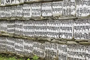 Mani wall, Mani stone, Dudh Kosi valley