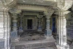 Manikesvara shiva temple, lakkundi