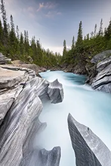 Marble Lottet, Marble Castle, Marble Gorge