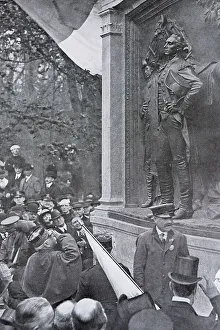 Marechal Joffre saluting La Fayette statue at Brooklyn