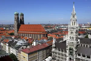 Marienplatz, city hall and Frauenkirche in Munich