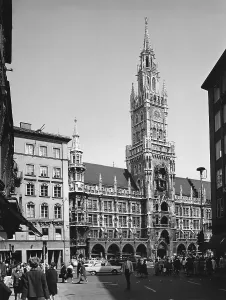 Marienplatz with town hall, around 1964