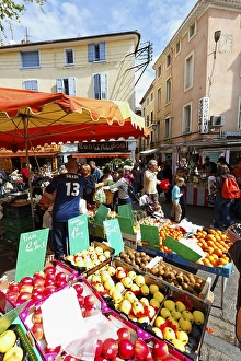 Market in Apt city, Luberon, Vaucluse