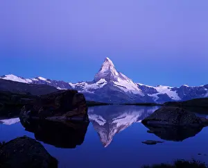 Matterhorn, 4478 m, reflected in the Stellisee at dawn