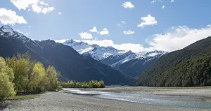 Matukituki River, snowy Mount Aspiring