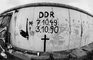 Mauer with DDR data, Festival of Unity