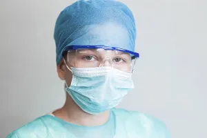 Medical staff wearing a facemask