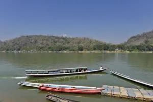 Category Historic EN Prints: Mekong River ferry departs, Luang Prabang, Laos