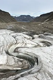 Category Scandinavia Prints: Melting glacier Longyearbreen, meandering meltwater