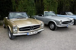 Mercedes SL Cabrio Pagode, vintage car meeting