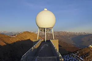 MeteoSwiss weather radar on Monte Lema
