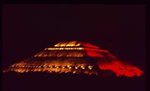 Mexico: The Mayan temple ruins of Palanque illuminated at night