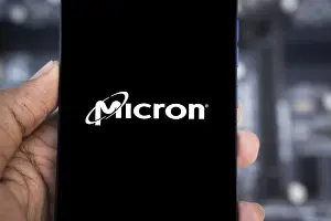 Category Historic EN Prints: Micron logo is displayed on smartphone