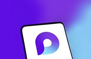 Category Historic EN Prints: microsoft loop logo is displayed on smartphone