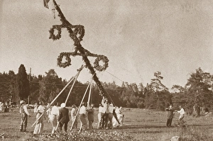 Midsummer tradition in the 1930s
