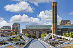 Millennium Bridge over the Thames and Modern Tate Gallery