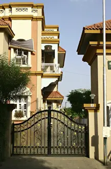Modern Indian Architecture, bunglow with black iron gate