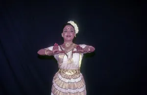 Mohiniyattam Mohiniattam, a classical dance form from Kerala