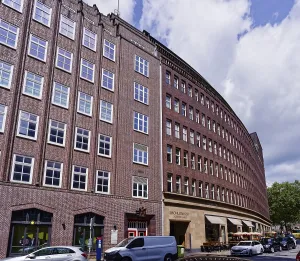 The Mohlenhof is one of the Kontorhaus office buildings that were built in Hamburg's city centre at the beginning