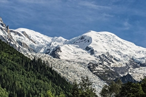 Mont Blanc, 4810m, with the mountains Dome du Goyter and Pointe Bayeux and the Bossons Glacier