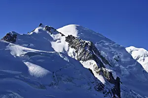 Mont Maudit covered with snow from the left