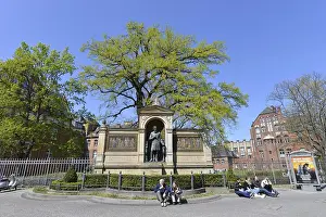 Monument, Albrecht von Graefe, Luisenstrasse