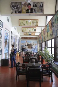 Monumente Nacional, permanent exhibition in the bar at the Hotel Nacional
