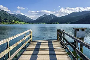 Mooring for motorboat, jetty, boat trip on the Schliersee