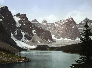 Moraine Lake, a glacially fed lake in Banff National Park