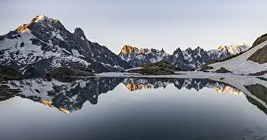 Morning atmosphere at a mountain lake