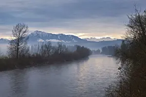 Morning atmosphere at the river Reuss