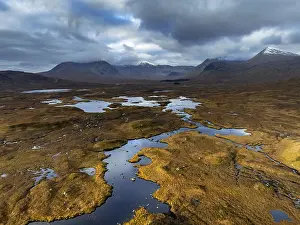 Morning light, cloudy mood, loch