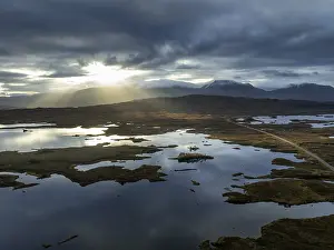 Morning light, cloudy mood, sunbeams