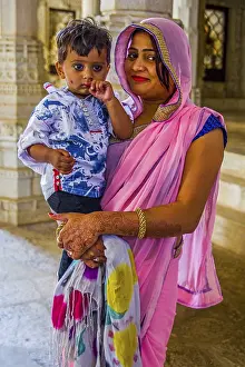 Mother with child, Ranakpur temple complex
