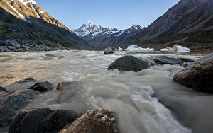 Mount Cook in morning light, sunrise