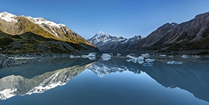 Mount Cook in morning light, sunrise
