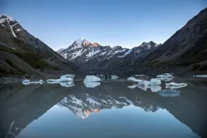 Mount Cook in morning light, sunrise