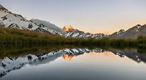 Mount Cook at sunset, reflection in mountain lake