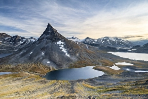 Category Mountain Landscapes Prints: Mount Kyrkja with mountain landscape and lakes