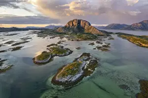 Category Mountain Landscapes Prints: Mount Torghatten, Bronnoysund, Heligoland