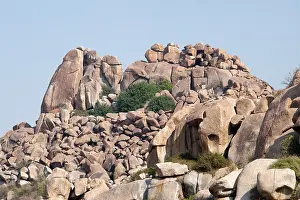 Category Historic EN Prints: Mountain of granite bolder, Hampi